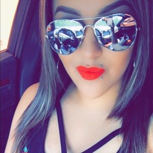 Meet your Posher, Reyna